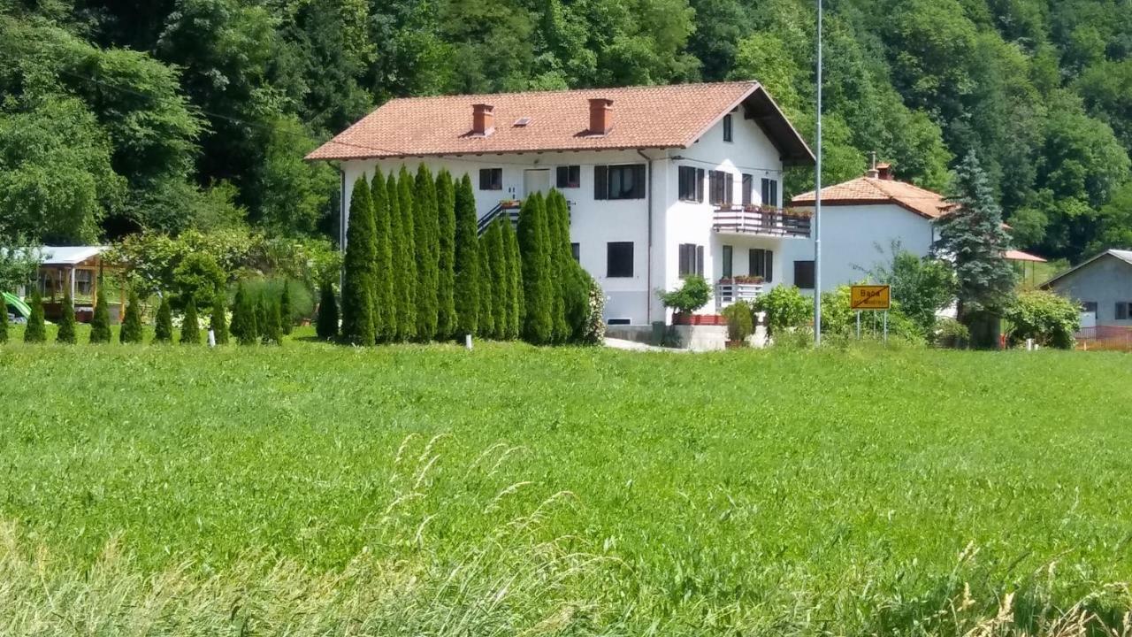 Hotel Sobe Baca à Most na Soči Extérieur photo